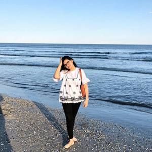 Meet your Posher, Amna
